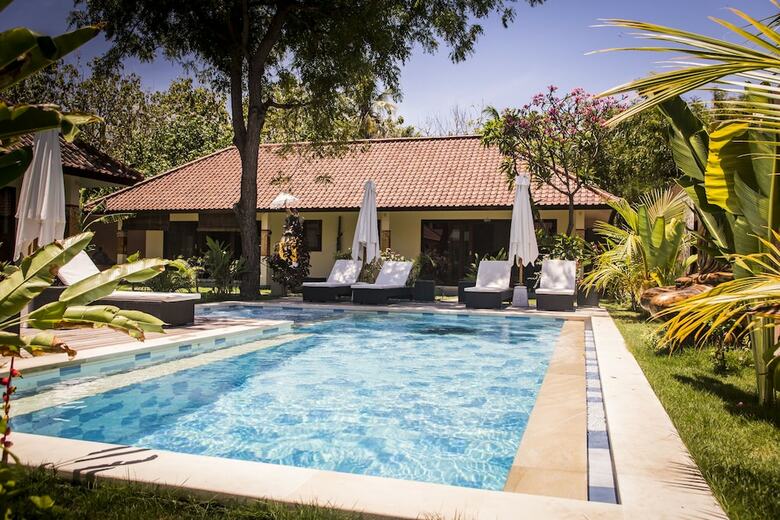 Bed & Breakfast Mimpi Nyata Villa & Dive Center