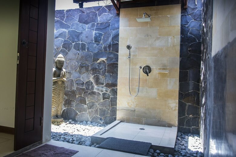 Bed & Breakfast Mimpi Nyata Villa & Dive Center