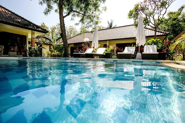 Bed & Breakfast Mimpi Nyata Villa & Dive Center