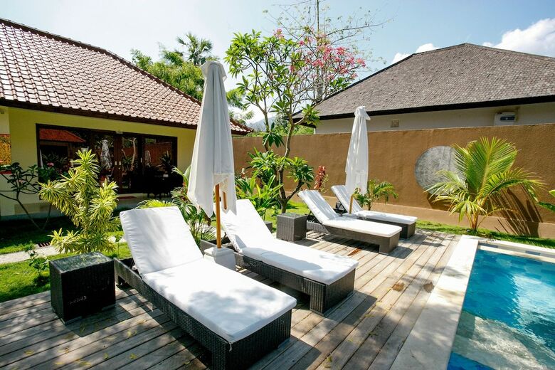 Bed & Breakfast Mimpi Nyata Villa & Dive Center