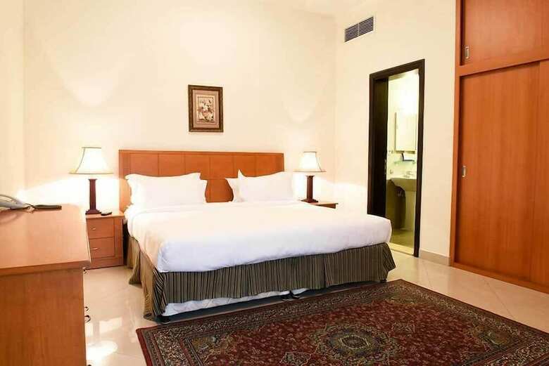 Karan Hotel