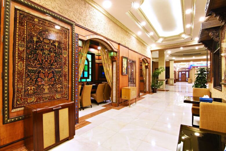 Karan Hotel