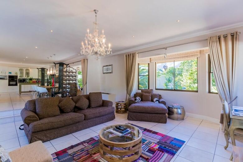 Villa Franschhoek Florin's Crest