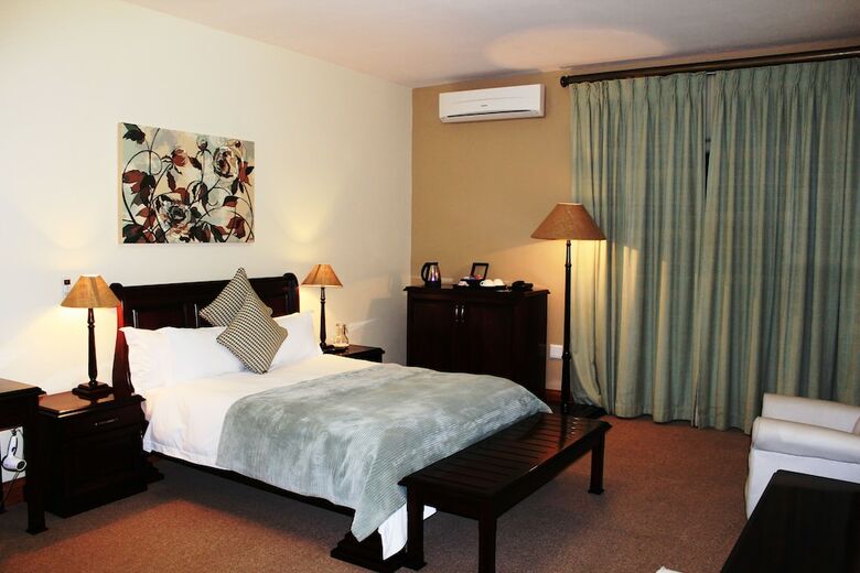 Hotel The Links Corporate Guest House