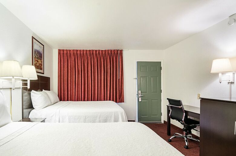 Hotel Rodeway Inn