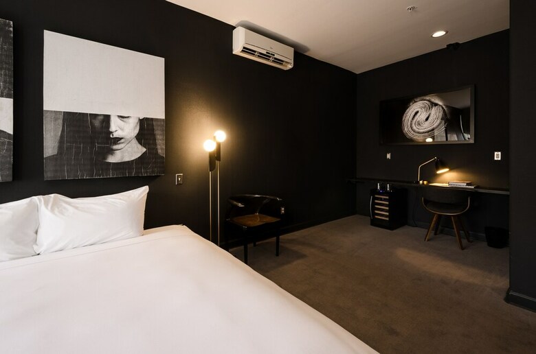 Tuck Hotel
