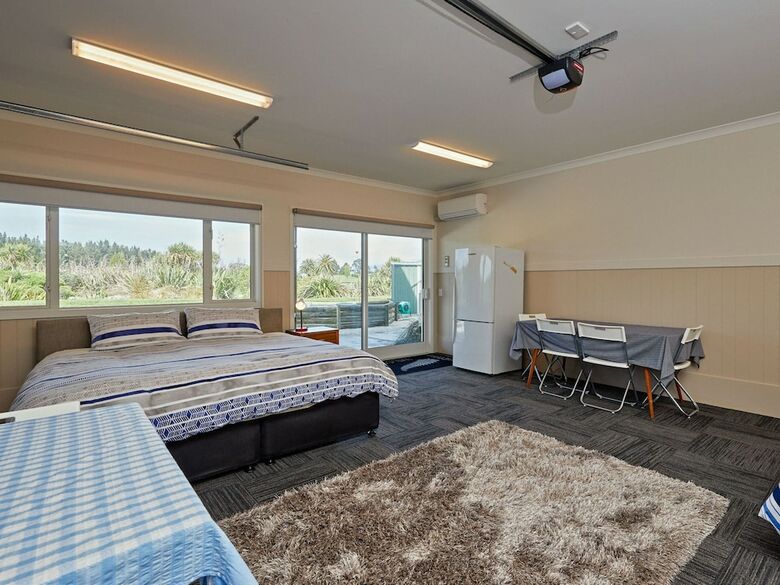 Hotel Kakatu Retreat