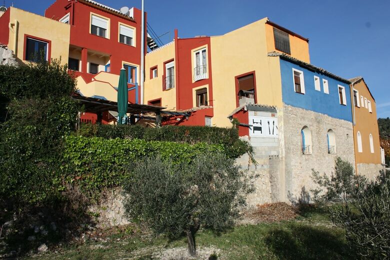 Agroturismo L'alm�ssera Casa Rural & Restaurant
