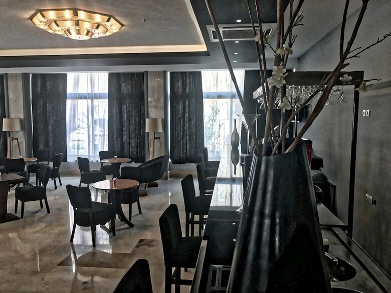 Gq Hotel And Club