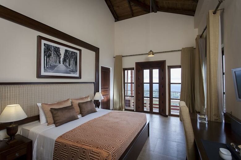 Hotel Amaya Hills