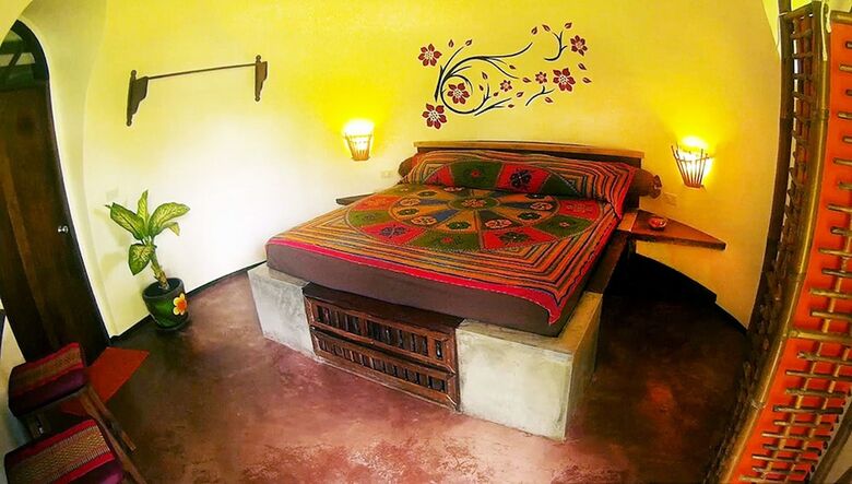 Hotel Flower Power Village