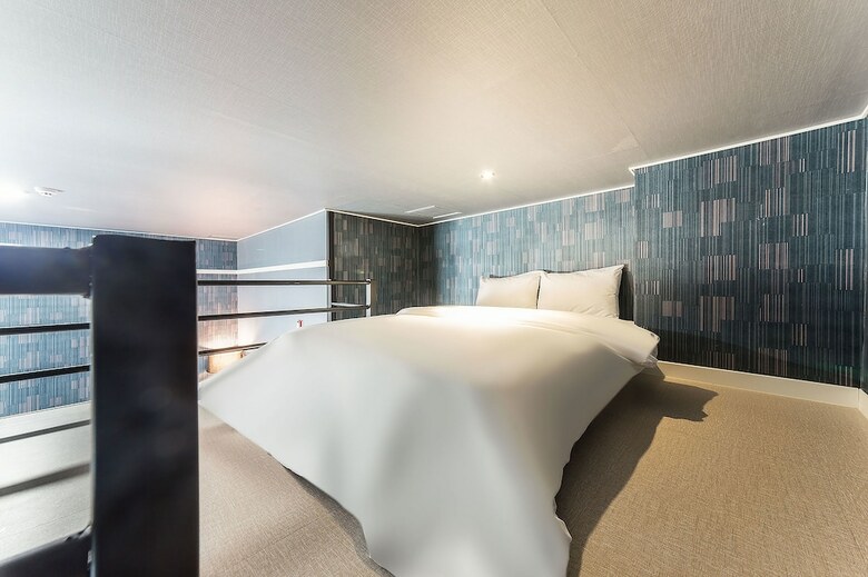 Malu Hotel