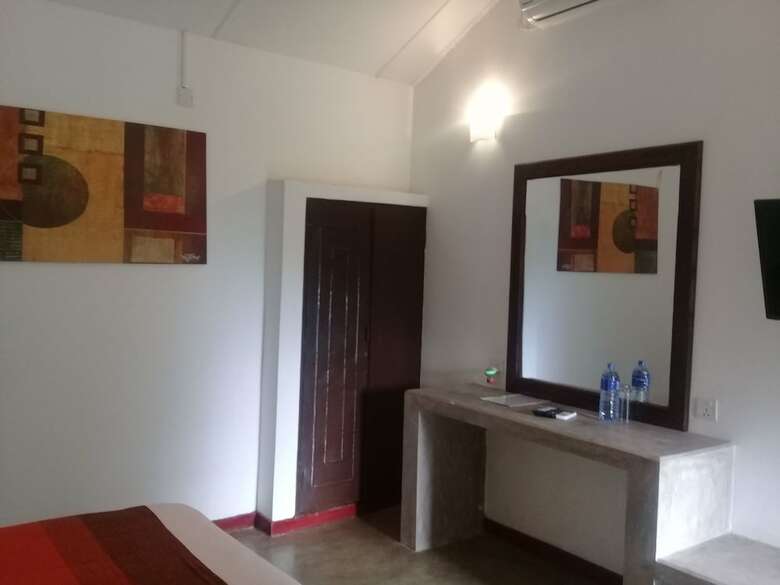 Hotel Kutumbaya Resort
