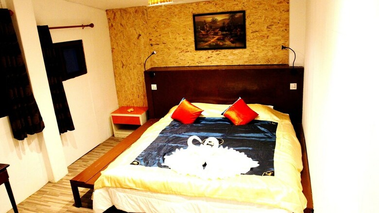 Hostal Z's Hostel At Tha Phae Gate