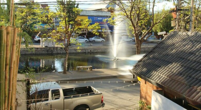 Hostal Z's Hostel At Tha Phae Gate