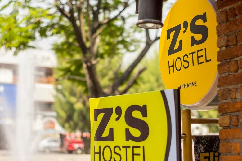 Hostal Z's Hostel At Tha Phae Gate