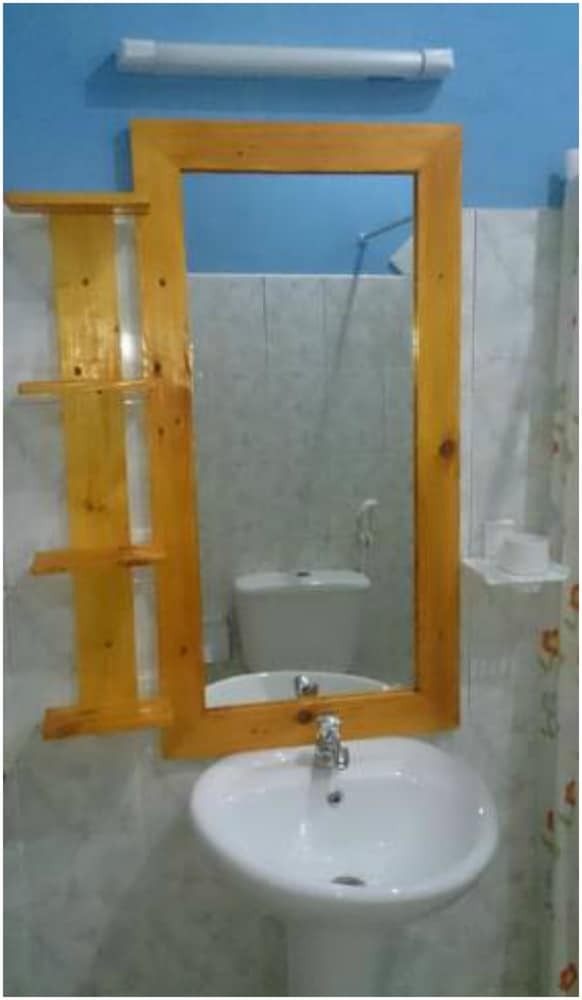 Hotel Huzeyview Guest House