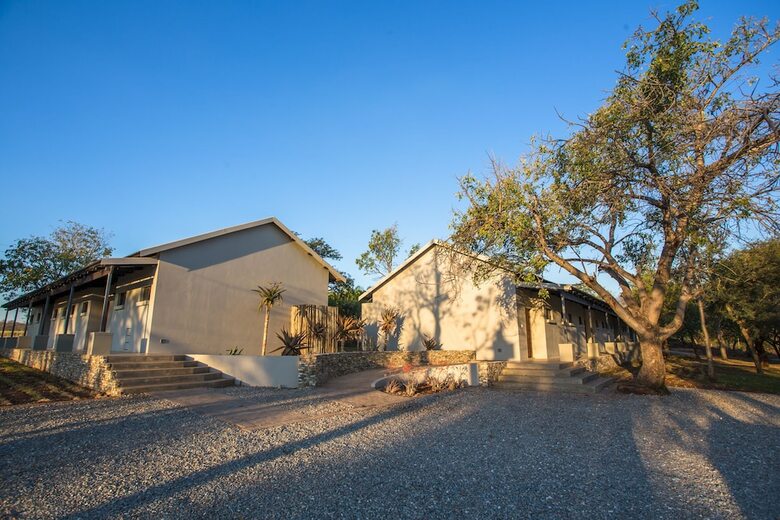 Posada Hamiltons Lodge & Restaurant