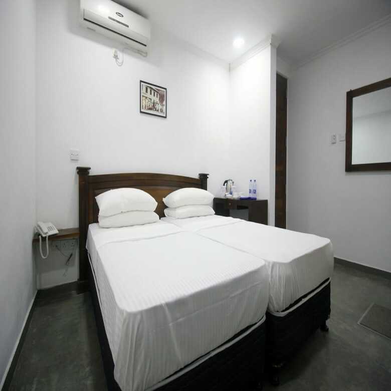 Hotel Ocean Breeze