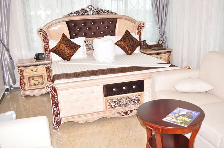 Star City Hotel