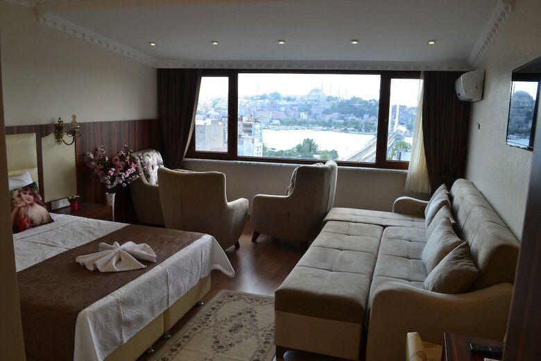 Peradise Hotel
