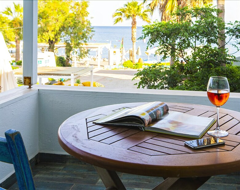 Hotel Kefi Beach And Suites