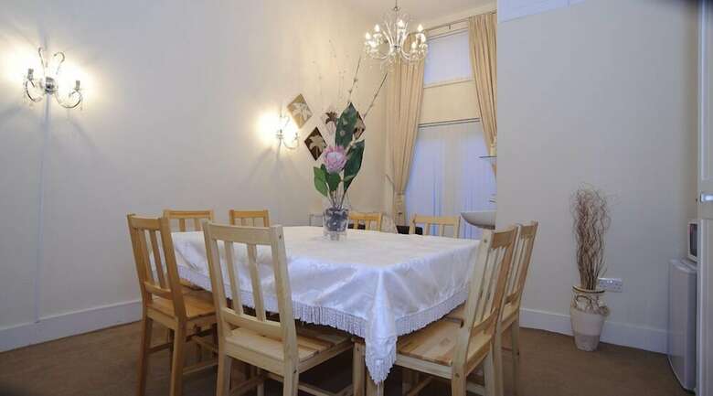 Apartamentos Park Hall Suites