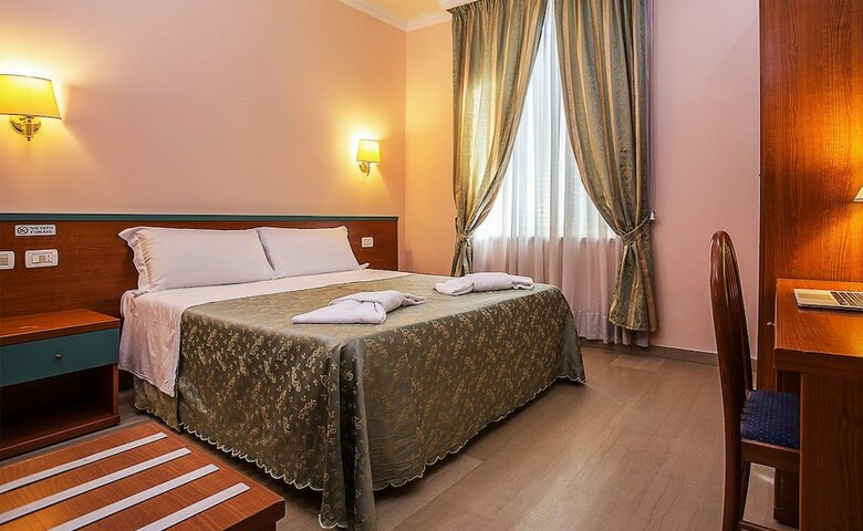 Hotel Center 3