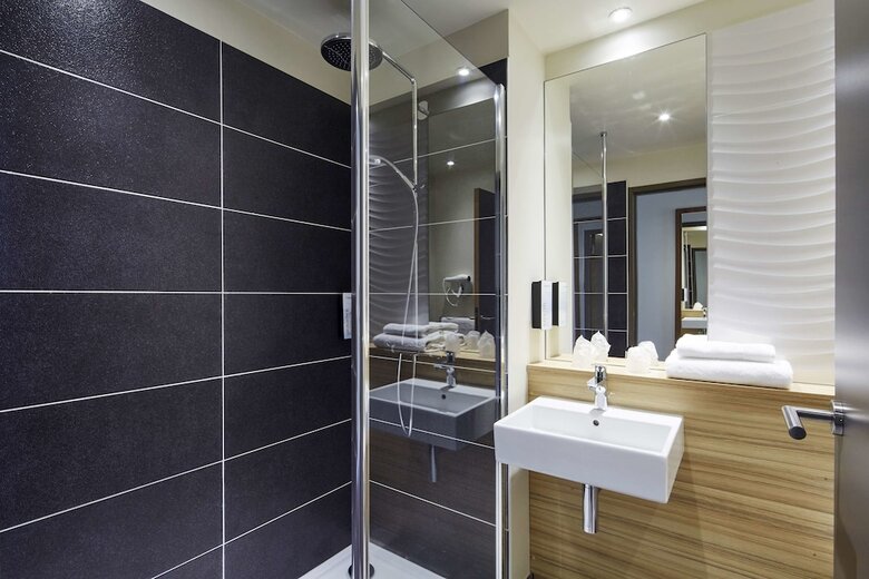 Hotel Campanile Paris - Saclay