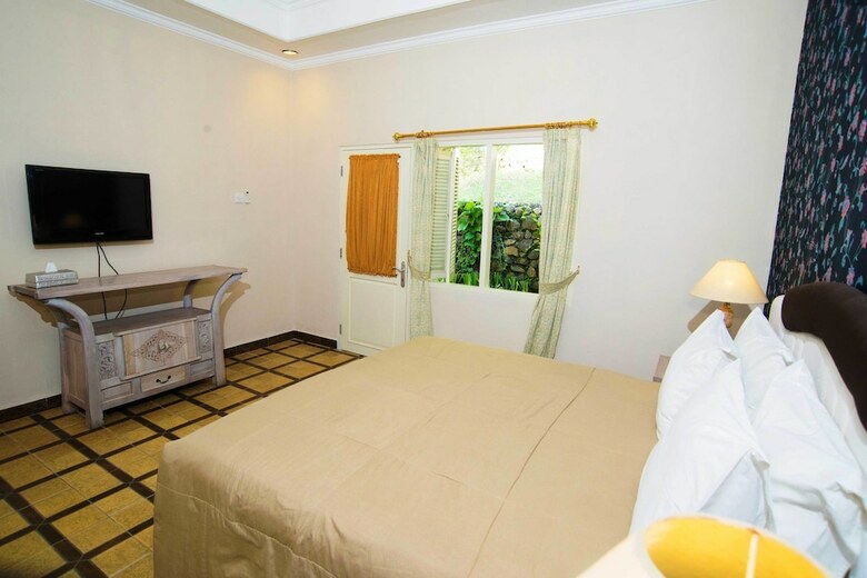 Sendok Hotel