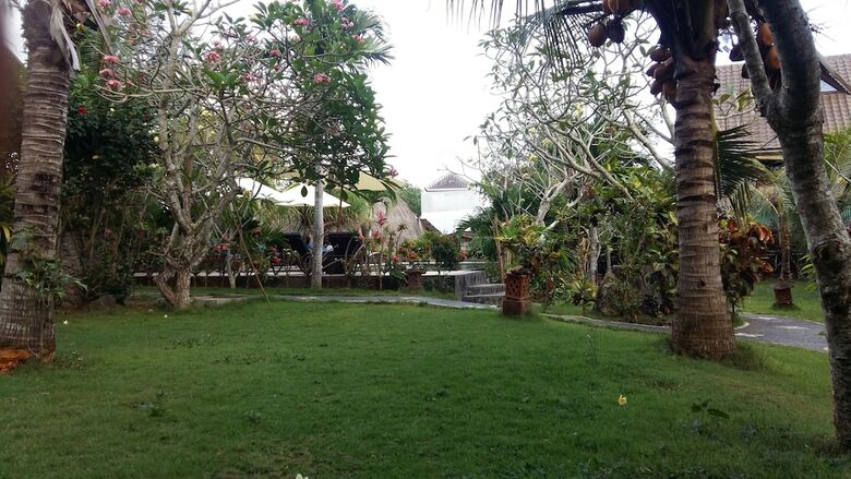 Bed & Breakfast Merta Sari Balangan Bungalows