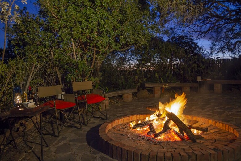 Posada Elephants Lodge - Bellevue Forest Reserve