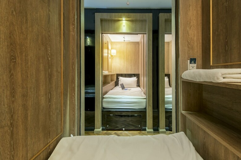 Hostal The Posh Phayathai