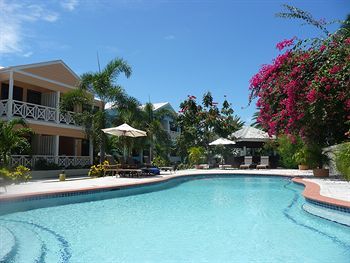 Aparthotel Buccaneer Beach Club