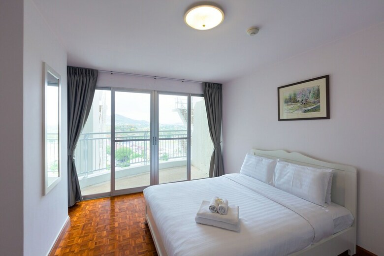 Baan Tiewklurn Beachfront Condomium