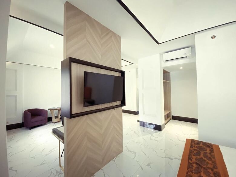 Topas Galeria Hotel