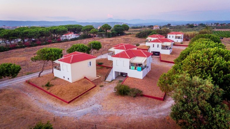 Romanos Beach Villas