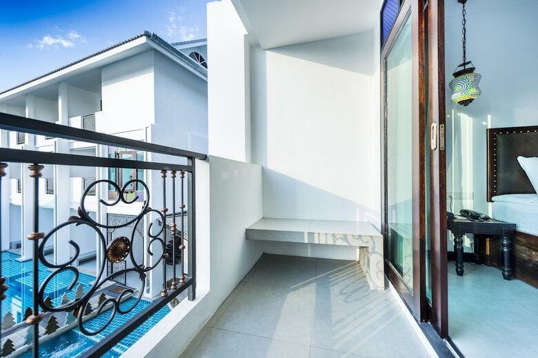 Ai Pai Hotel