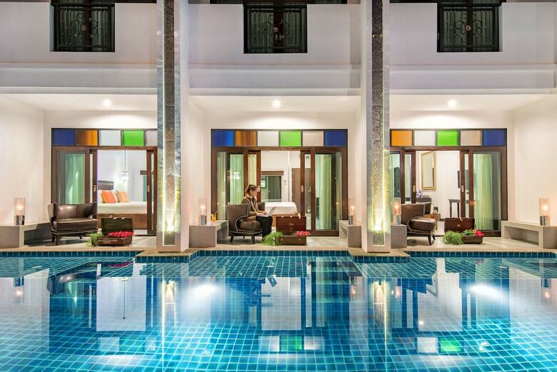 Ai Pai Hotel