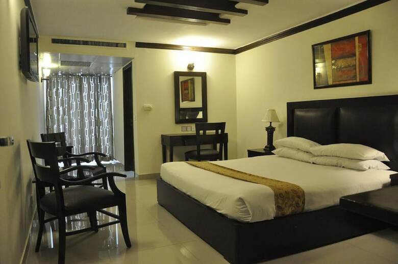 Faletti's Express Hotel