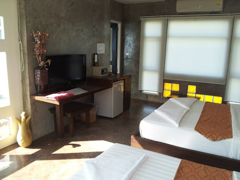 Hotel Silver Sands Beach Resort