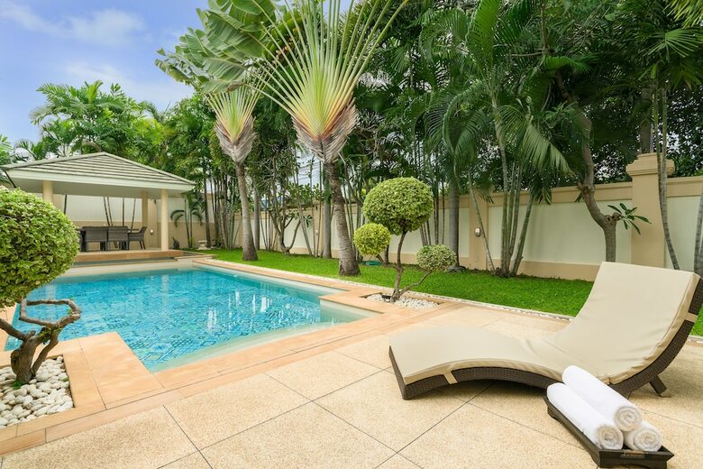 Luxury Pool Villa Srv