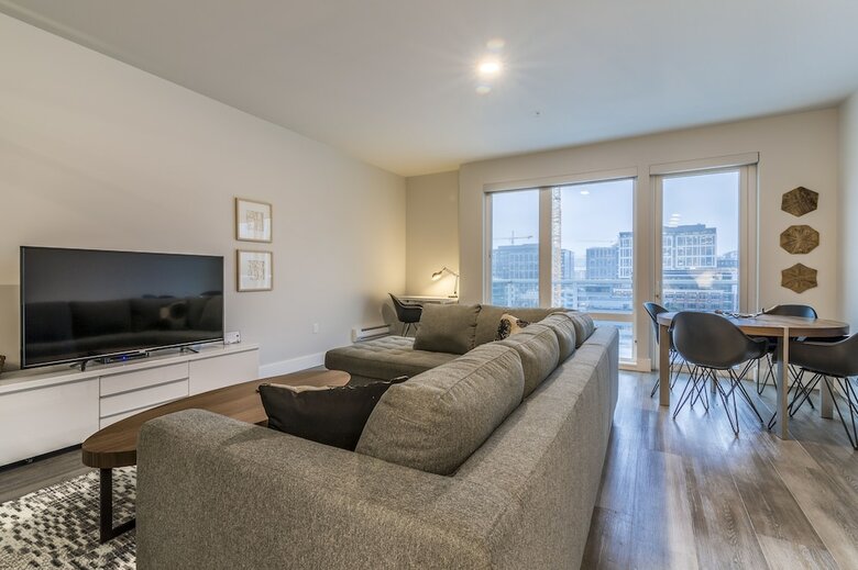 Domicile Suites At Mark On 8th