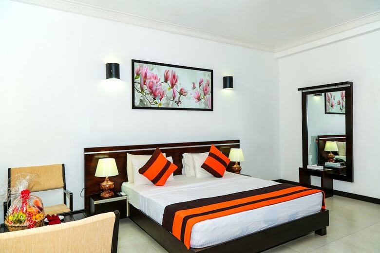 Hotel Oak Ray Elephant Lake