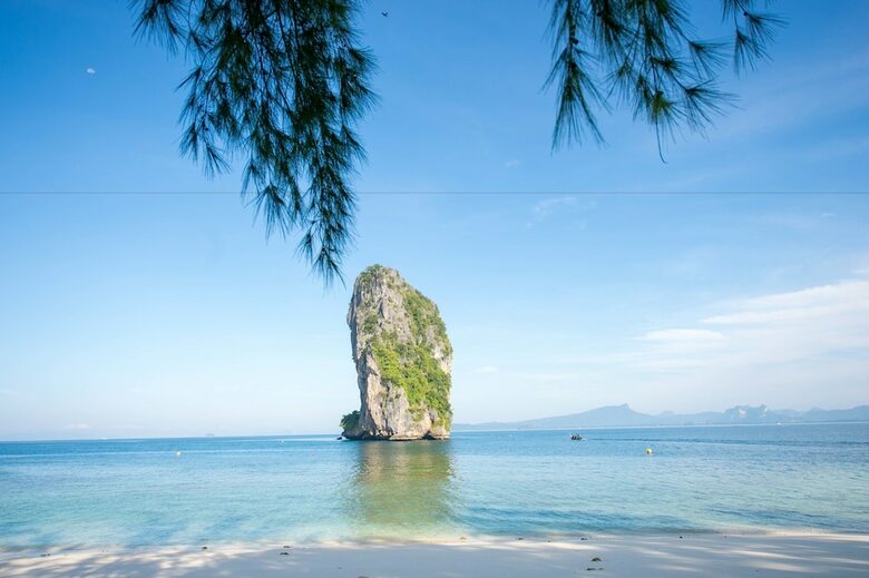 Hotel Maneetel Krabi Beachfront