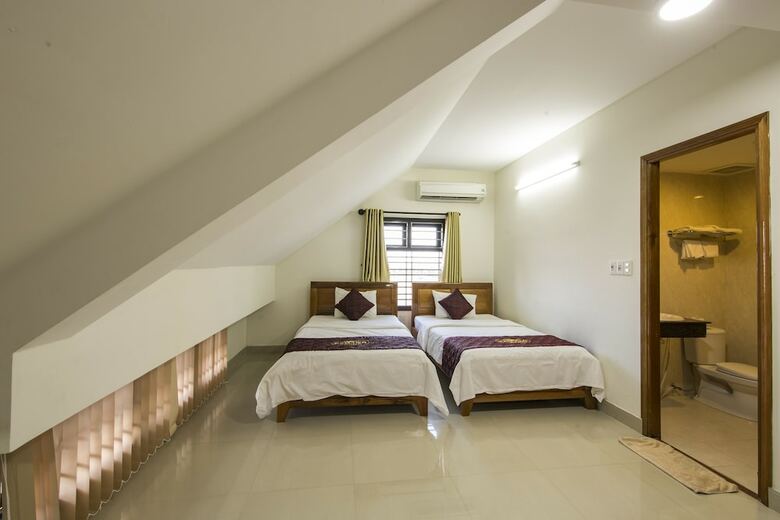 Dam Tien Hotel