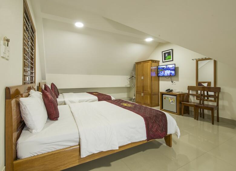 Dam Tien Hotel