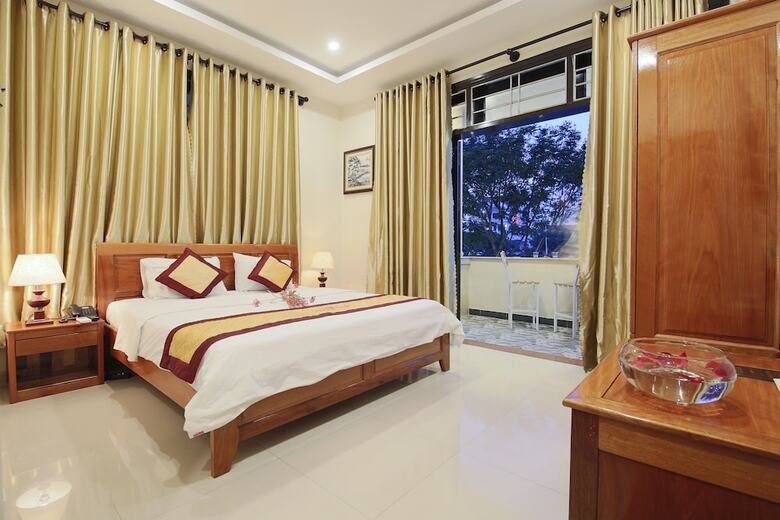 Dam Tien Hotel