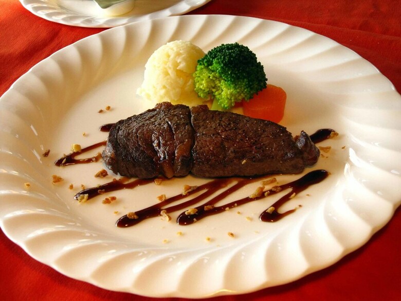 Hotel & Restaurant Yesterday