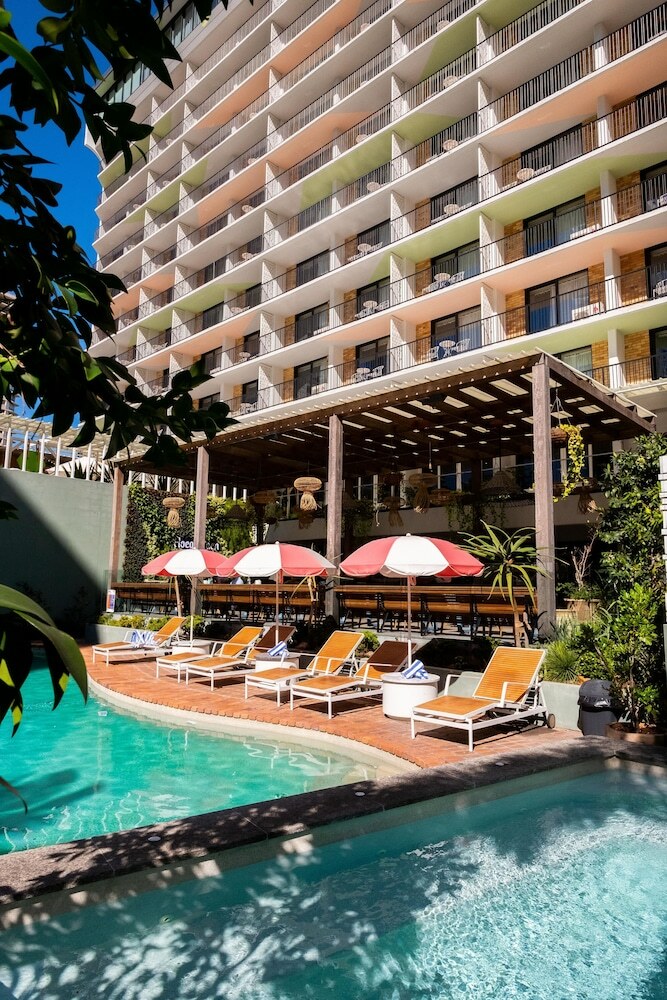 Hotel The Island Gold Coast